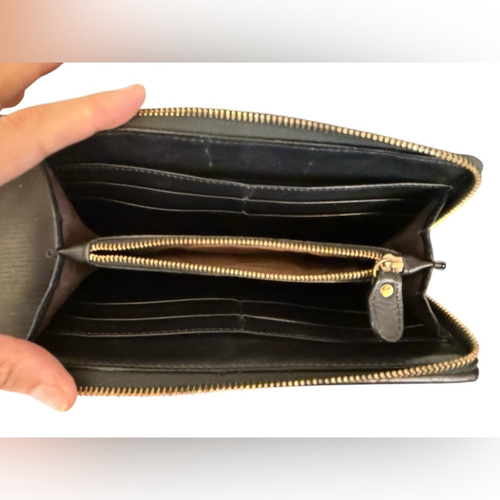 CHLOE Vintage Elise Black Leather Quilted Zip Around Wallet w Unbranded Chain - Picture 14 of 17